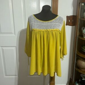 Yellow and White Women's Top